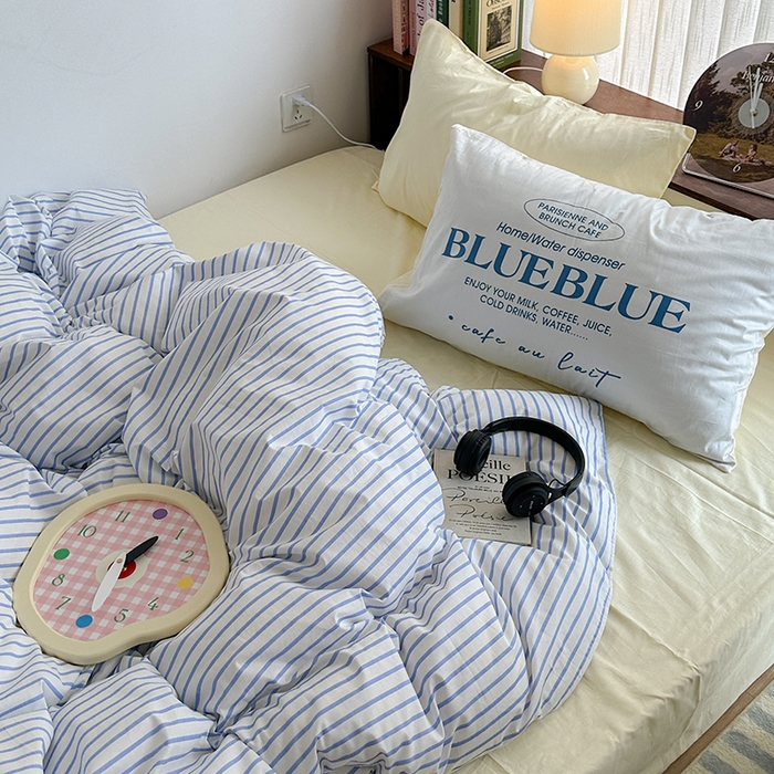 91家纺网 家纺一手货源 找家纺 昔可家纺 2024新款竖条全棉四件套大版枕套系列 盐系蓝条纹