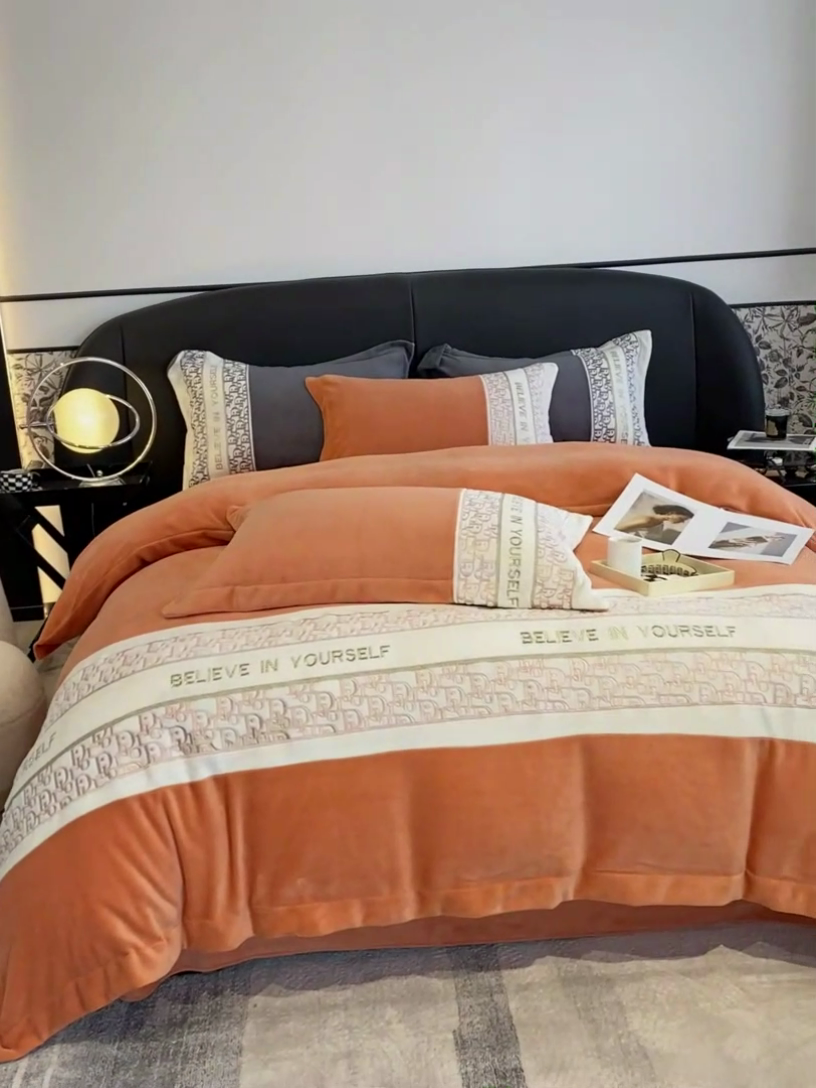 91家纺网 家纺一手货源 找家纺 苹果星家纺 2024新款秋冬高定系列立体刺绣230g全消光牛奶绒-赛琳娜 赛琳娜-艾玛橙