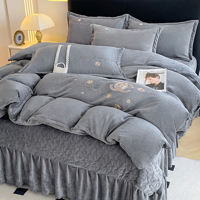 91家纺网 家纺一手货源 找家纺 陌乘坊家纺 2024新款牛奶绒床盖款四件套-香奈 香奈-高级灰