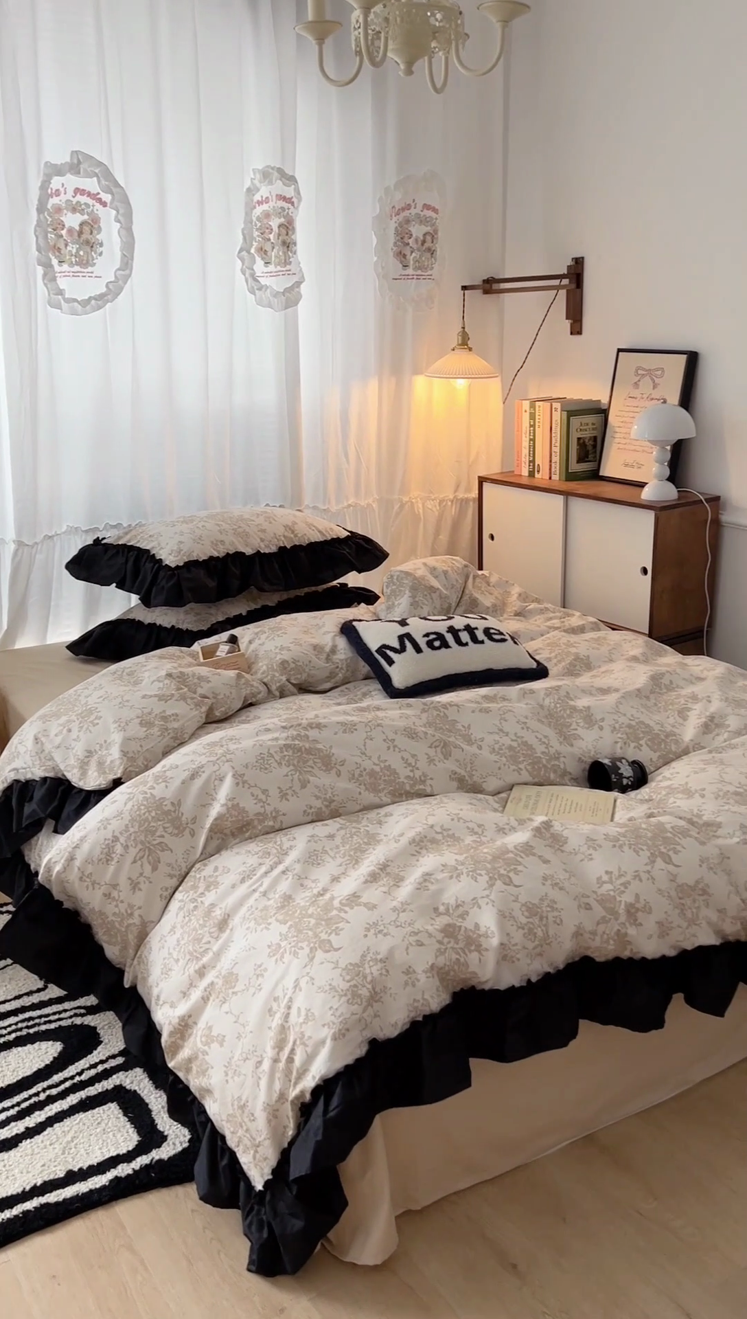 91家纺网 家纺一手货源 找家纺 昔可家纺 2024黑色贴边花边全棉款四件套 香榭假日