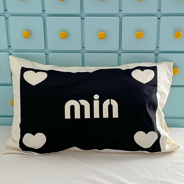 91家纺网 家纺一手货源 找家纺 昔可家纺 2024新款数码印花单品枕套系列-ins风系列 缪缪爱心
