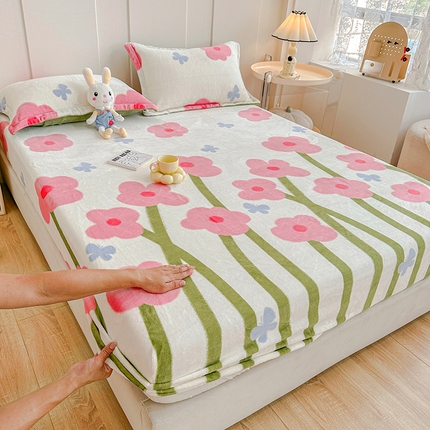 91家纺网 家纺一手货源 找家纺 （总）卡普家居 2025新款印花牛奶绒床笠