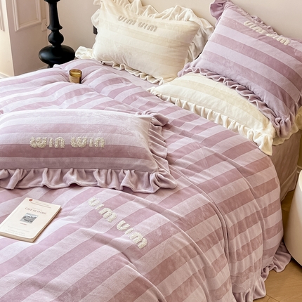 91家纺网 家纺一手货源 找家纺 （总）2024新款牛奶绒韩版花边四件套AB双色纱提花系列绒套件-丽贝卡