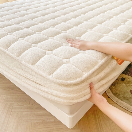 91家纺网 家纺一手货源 找家纺 （总）雯豆家纺 2025加厚保暖泰迪绒夹棉床笠北极绒床笠床垫保护套