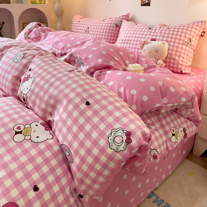 91家纺网 家纺一手货源 找家纺 朵希曼 2025新款全棉三丽鸥卡通印花系列四件套 粉格凯蒂