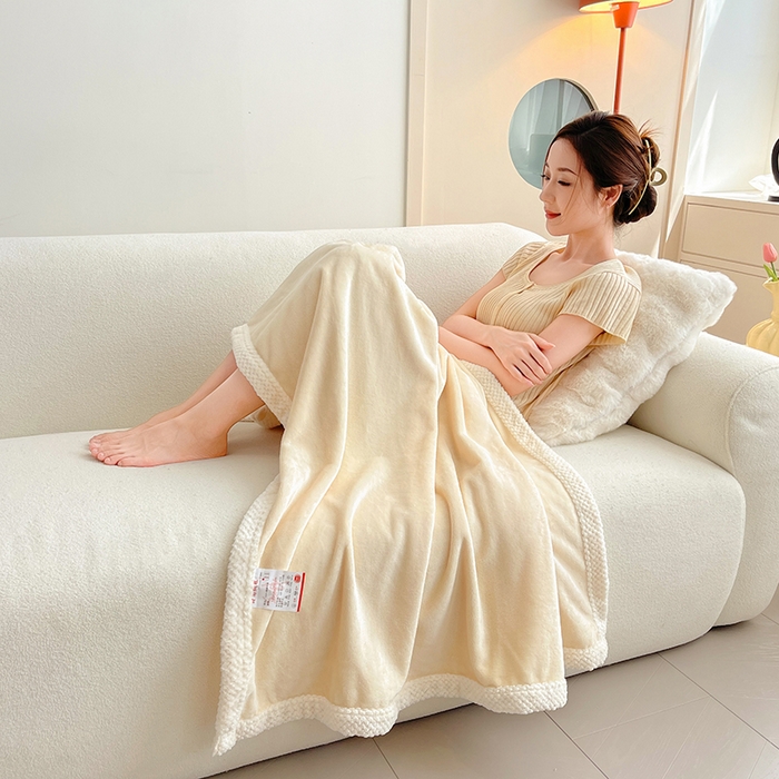 91家纺网 家纺一手货源 找家纺 千荨 2024新款亲肤舒适高克重双面牛奶绒纯色毛毯 牛奶绒-米白