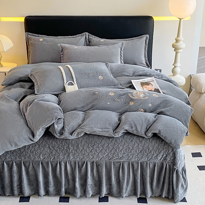 91家纺网 家纺一手货源 找家纺 陌乘坊家纺 2024新款牛奶绒床盖款四件套-香奈 香奈-高级灰