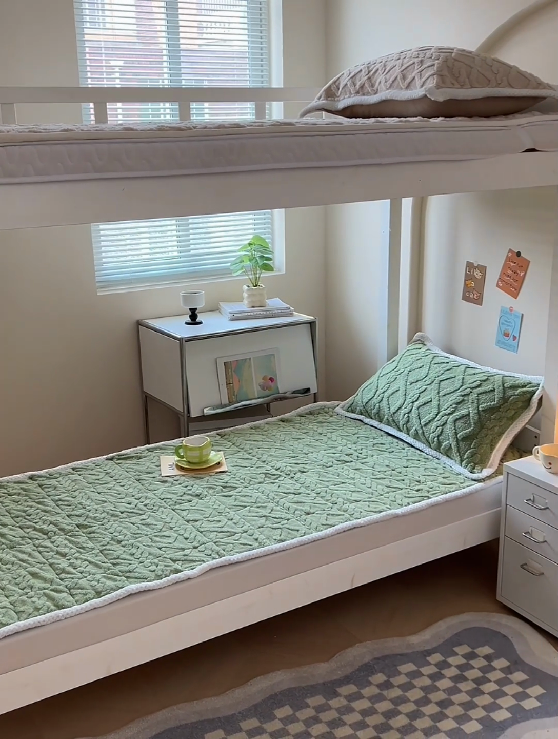 91家纺网 家纺一手货源 找家纺 （总）贝拉梦家纺 2024新款塔肤绒牛奶绒纯色学生宿舍夹棉软床垫子护床垫