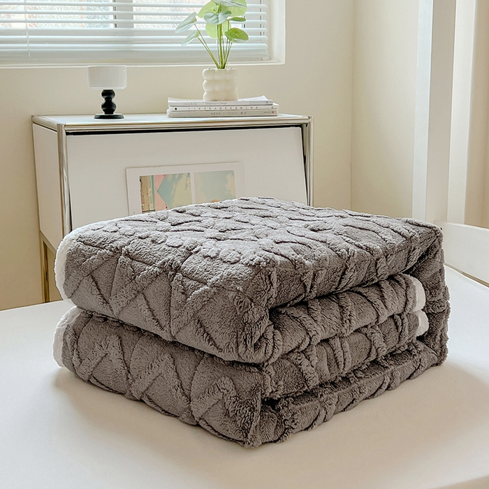 91家纺网 家纺一手货源 找家纺 贝拉梦家纺 2024新款塔肤绒牛奶绒纯色学生宿舍夹棉软床垫子护床垫 古鼎灰