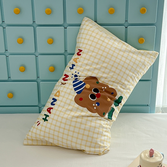 91家纺网 家纺一手货源 找家纺 昔可家纺 2024新款数码印花单品枕套系列-卡通系列 黄格饼干