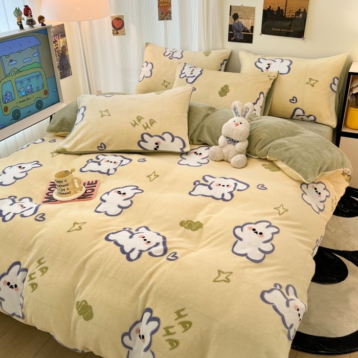 91家纺网 家纺一手货源 找家纺 2024新款原创小清新牛奶绒印花四件套 兔宝宝