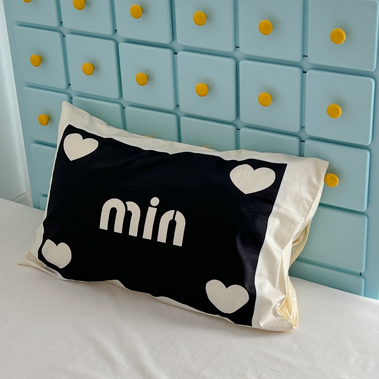 91家纺网 家纺一手货源 找家纺 昔可家纺 2024新款数码印花单品枕套系列-ins风系列 缪缪爱心