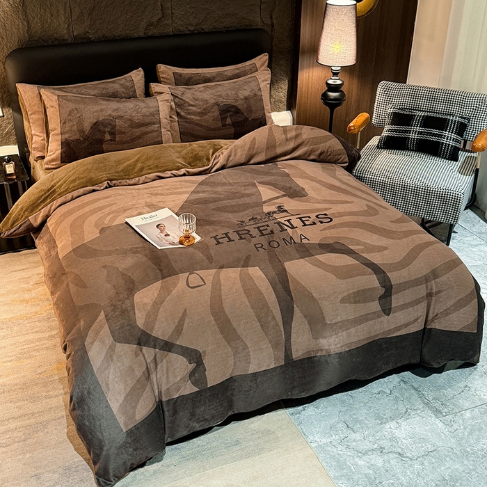 91家纺网 家纺一手货源 找家纺 （总）控价 2025A类丽丝绒+全消光牛奶绒四件套-奥弗恩