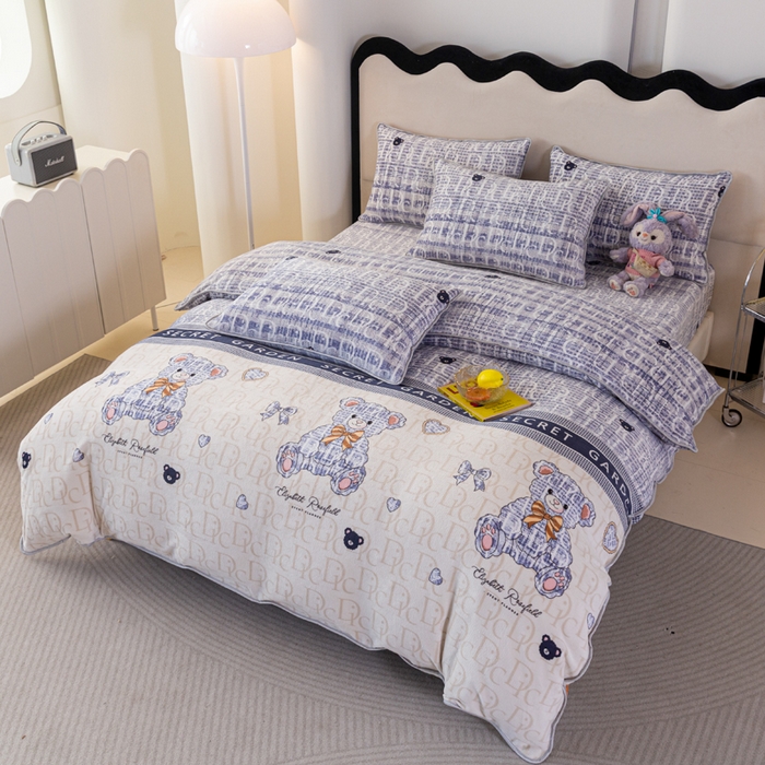 91家纺网 家纺一手货源 找家纺 欧喜璐 2024年新款 8.5-9.5斤加厚牛奶绒金貂绒法莱绒四件套单被套 爱心熊.