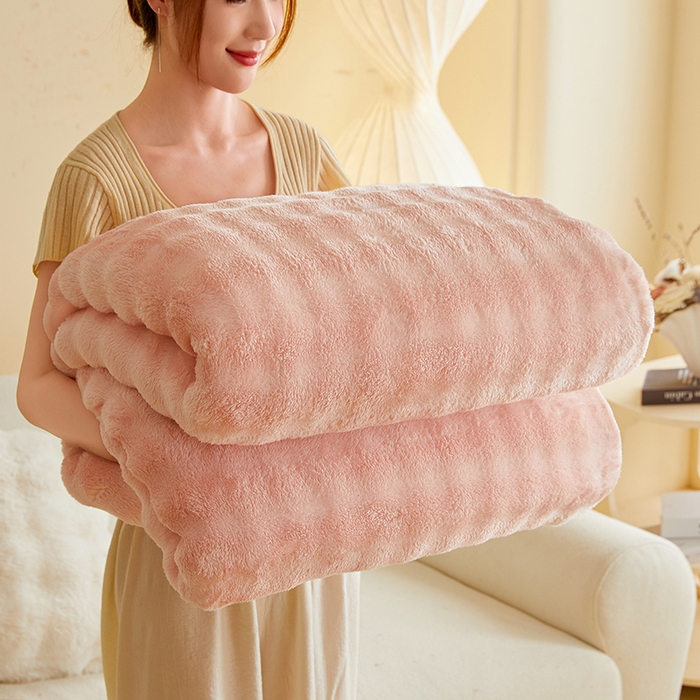 91家纺网 家纺一手货源 找家纺 千荨 2024新款高克重兔绒泡泡系列毛毯 泡泡-柔粉