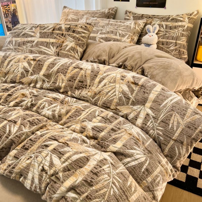 91家纺网 家纺一手货源 找家纺 2024新款原创白色小清新场景雕花牛奶绒单被套四件套 国风竹叶