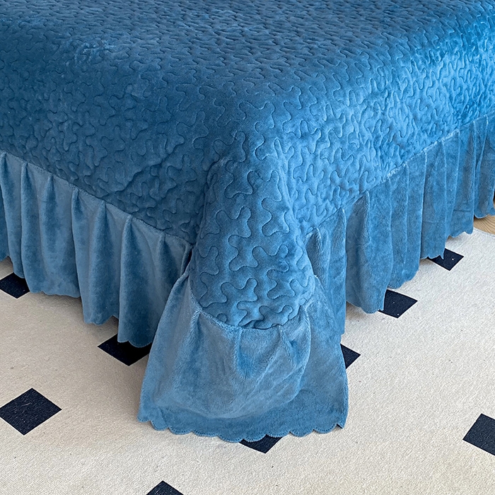 91家纺网 家纺一手货源 找家纺 陌乘坊家纺 2024新款牛奶绒床盖款四件套-香奈 香奈-宾利蓝