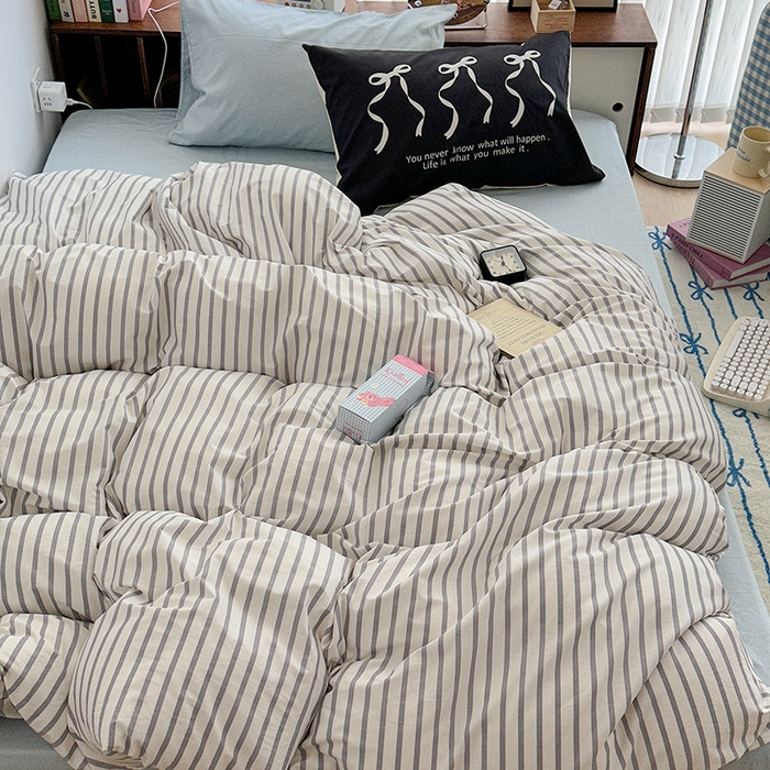 91家纺网 家纺一手货源 找家纺 昔可家纺 2024新款竖条全棉四件套大版枕套系列 浅灰条纹