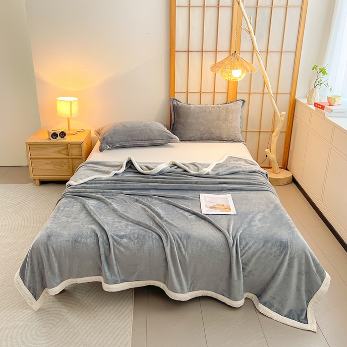 91家纺网 家纺一手货源 找家纺 千荨 2024新款亲肤舒适高克重双面牛奶绒纯色毛毯 牛奶绒-浅灰