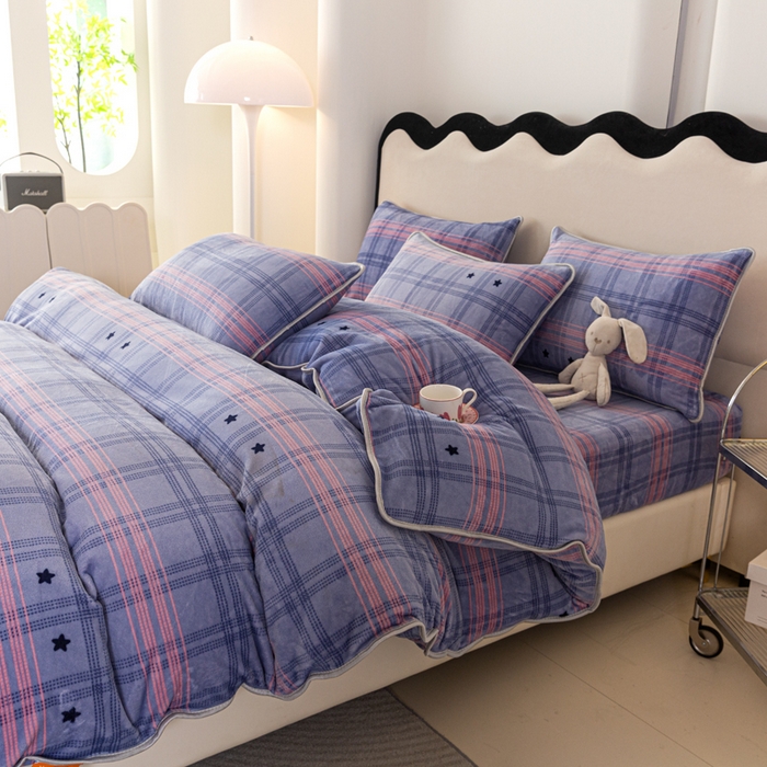 91家纺网 家纺一手货源 找家纺 欧喜璐 2024年新款 8.5-9.5斤加厚牛奶绒金貂绒法莱绒四件套单被套 简约