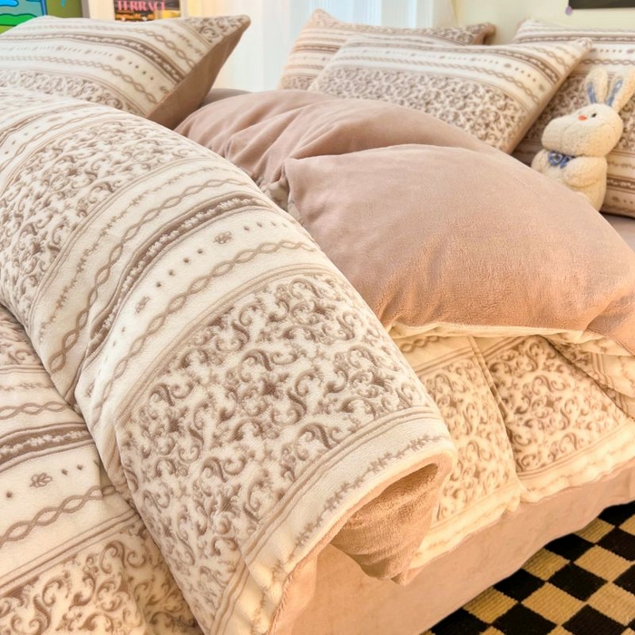 91家纺网 家纺一手货源 找家纺 2024新款原创白色小清新场景雕花牛奶绒单被套四件套 安娜