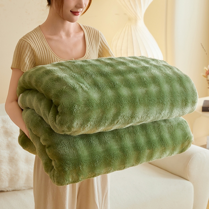 91家纺网 家纺一手货源 找家纺 千荨 2024新款高克重兔绒泡泡系列毛毯 泡泡-果绿