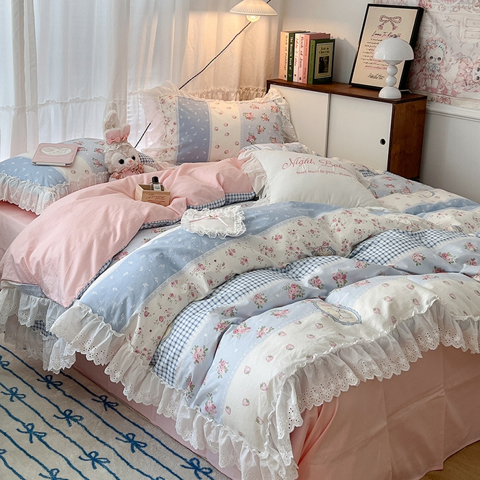 91家纺网 家纺一手货源 找家纺 昔可家纺 2024新款仙仙蕾丝贴边全棉花边款四件套 仙仙草莓兔