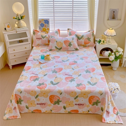 91家纺网 家纺一手货源 找家纺 凯儿家纺 2025新款AA版印花A类牛奶绒单床单+单枕套 草莓微笑