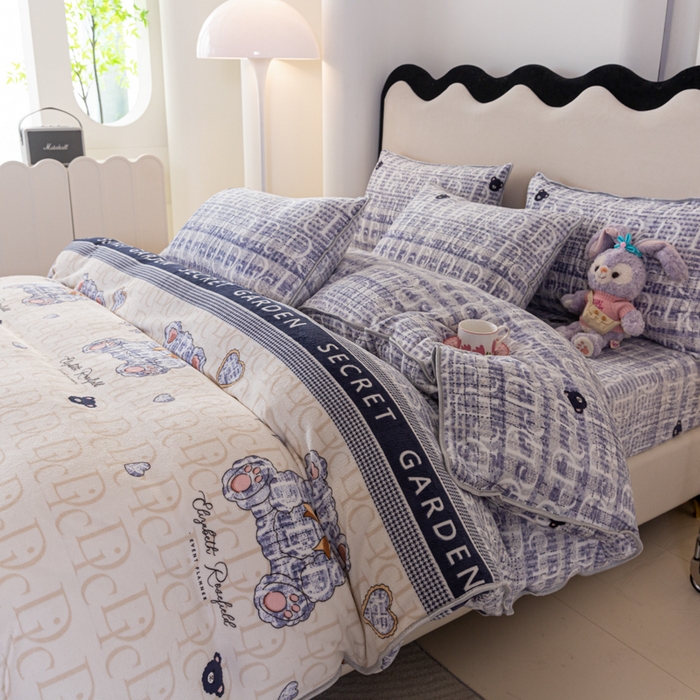 91家纺网 家纺一手货源 找家纺 欧喜璐 2024年新款 8.5-9.5斤加厚牛奶绒金貂绒法莱绒四件套单被套 爱心熊.