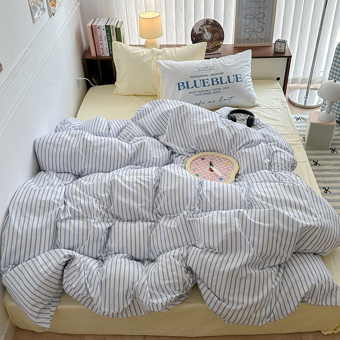 91家纺网 家纺一手货源 找家纺 昔可家纺 2024新款竖条全棉四件套大版枕套系列 盐系蓝条纹