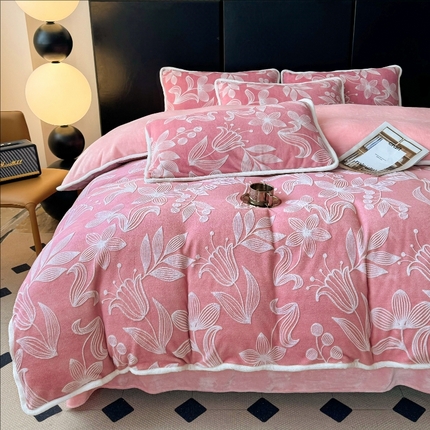 91家纺网 家纺一手货源 找家纺 （总）诺梵 高端2025雕花绒四件套牛奶烂花绒大包边被套_控价标准高于149，加大高于159