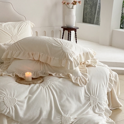 91家纺网 家纺一手货源 找家纺 （总）2024新款牛奶绒爱心法式立体刺绣系列四件套