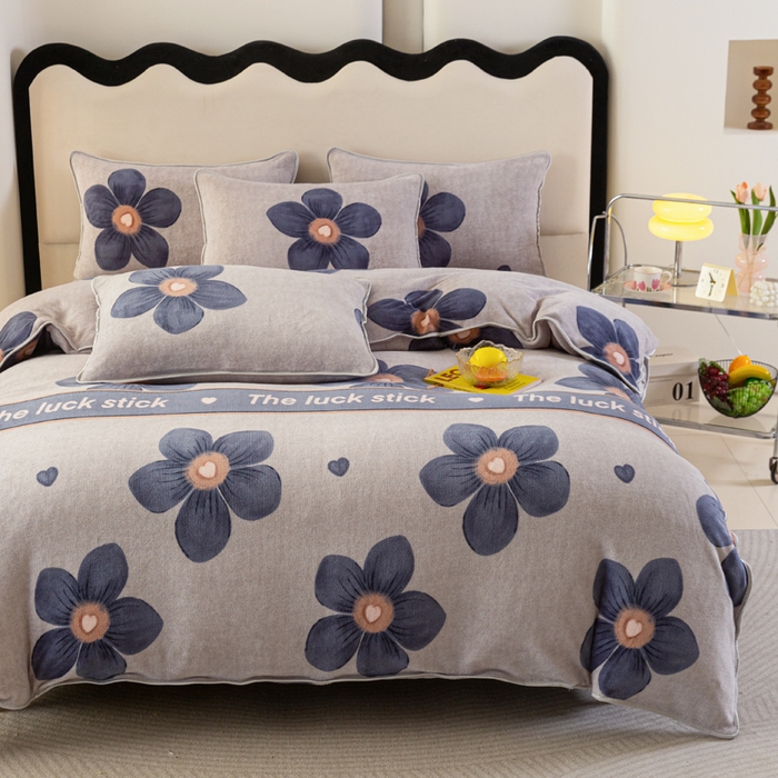 91家纺网 家纺一手货源 找家纺 欧喜璐 2024年新款 8.5-9.5斤加厚牛奶绒金貂绒法莱绒四件套单被套 陌上花开