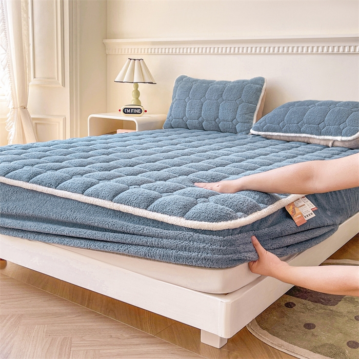 91家纺网 家纺一手货源 找家纺 雯豆家纺 2025加厚保暖泰迪绒夹棉床笠北极绒床笠床垫保护套 泰迪绒夹棉床笠-海因蓝