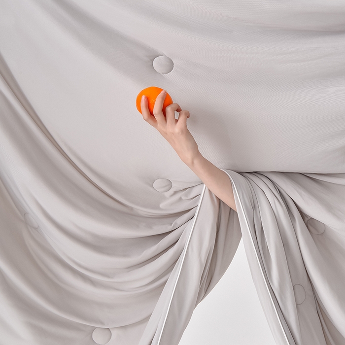 91家纺网 家纺一手货源 找家纺 2024新款凉感丝100%锦纶170克凉感丝冰淇淋A类抗菌夏凉被空调被 高级灰