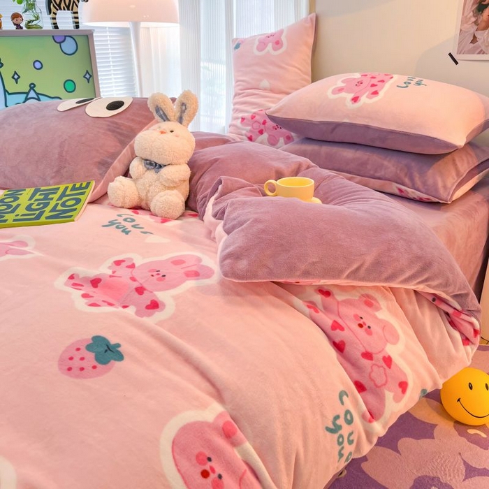 91家纺网 家纺一手货源 找家纺 2024新款原创小清新牛奶绒印花四件套 多巴胺兔