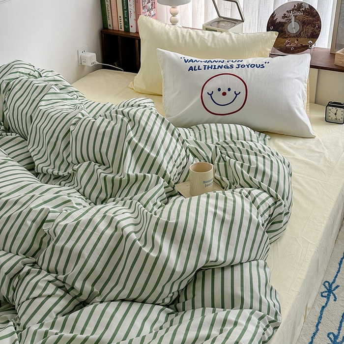 91家纺网 家纺一手货源 找家纺 昔可家纺 2024新款竖条全棉四件套大版枕套系列 果绿条纹
