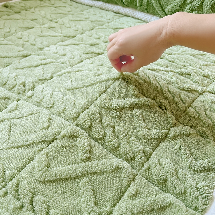 91家纺网 家纺一手货源 找家纺 贝拉梦家纺 2024新款塔肤绒牛奶绒纯色学生宿舍夹棉软床垫子护床垫 曼巴绿