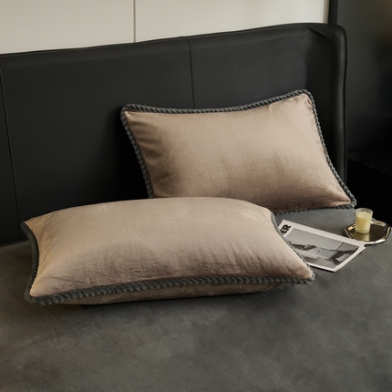 91家纺网 家纺一手货源 找家纺 （总）闲鱼家纺 2025新款高克重牛奶绒四件套水晶绒金貂法莱绒臻绒欧式包边系列（新拍图）-单枕套