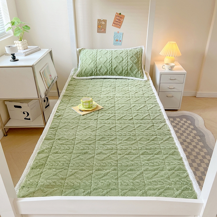 91家纺网 家纺一手货源 找家纺 （总）贝拉梦家纺 2024新款塔肤绒牛奶绒纯色学生宿舍夹棉软床垫子护床垫