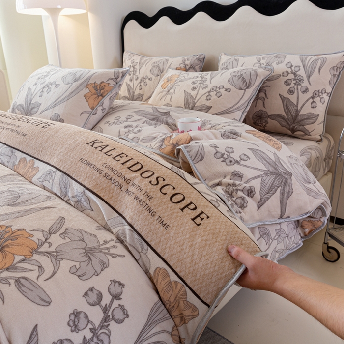 91家纺网 家纺一手货源 找家纺 欧喜璐 2024年新款 8.5-9.5斤加厚牛奶绒金貂绒法莱绒四件套单被套 锦上添花