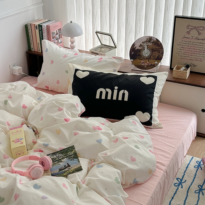 91家纺网 家纺一手货源 找家纺 昔可家纺 2024新款竖条全棉四件套大版枕套系列 油画彩心