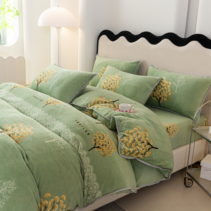 91家纺网 家纺一手货源 找家纺 欧喜璐 2024年新款 8.5-9.5斤加厚牛奶绒金貂绒法莱绒四件套单被套 银杏树