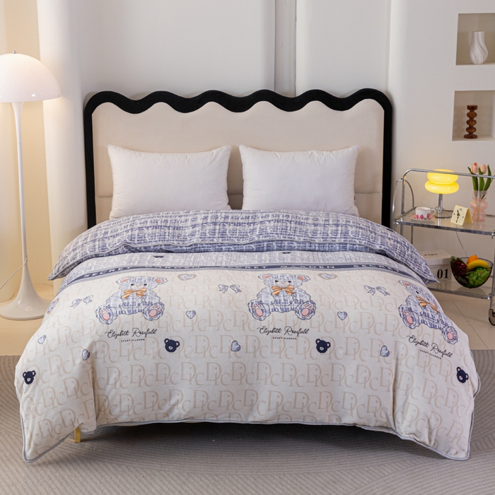 91家纺网 家纺一手货源 找家纺 欧喜璐 2024年新款 8.5-9.5斤加厚牛奶绒金貂绒法莱绒四件套单被套 爱心熊.