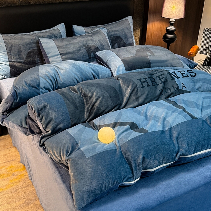 91家纺网 家纺一手货源 找家纺 新方向 2025A类丽丝绒+全消光牛奶绒四件套-奥弗恩-深蓝