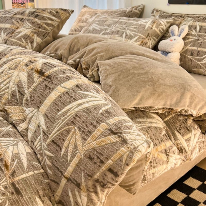 91家纺网 家纺一手货源 找家纺 2024新款原创白色小清新场景雕花牛奶绒单被套四件套 国风竹叶