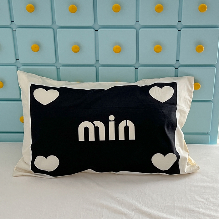 91家纺网 家纺一手货源 找家纺 昔可家纺 2024新款数码印花单品枕套系列-ins风系列 缪缪爱心