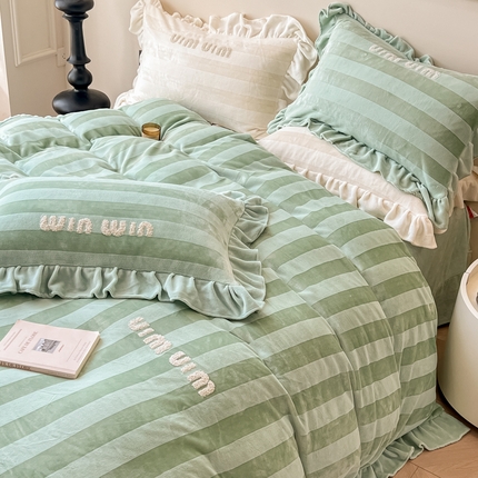 91家纺网 家纺一手货源 找家纺 （总）2024新款牛奶绒韩版花边四件套AB双色纱提花系列绒套件-丽贝卡