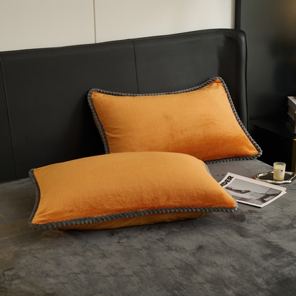 91家纺网 家纺一手货源 找家纺 （总）闲鱼家纺 2025新款高克重牛奶绒四件套水晶绒金貂法莱绒臻绒欧式包边系列（新拍图）-单枕套