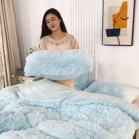 91家纺网 家纺一手货源 找家纺 鑫喜莱 2024新款长毛绒四件套 天蓝